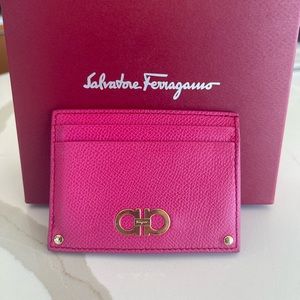 Ferragamo Card holder in Fuchsia